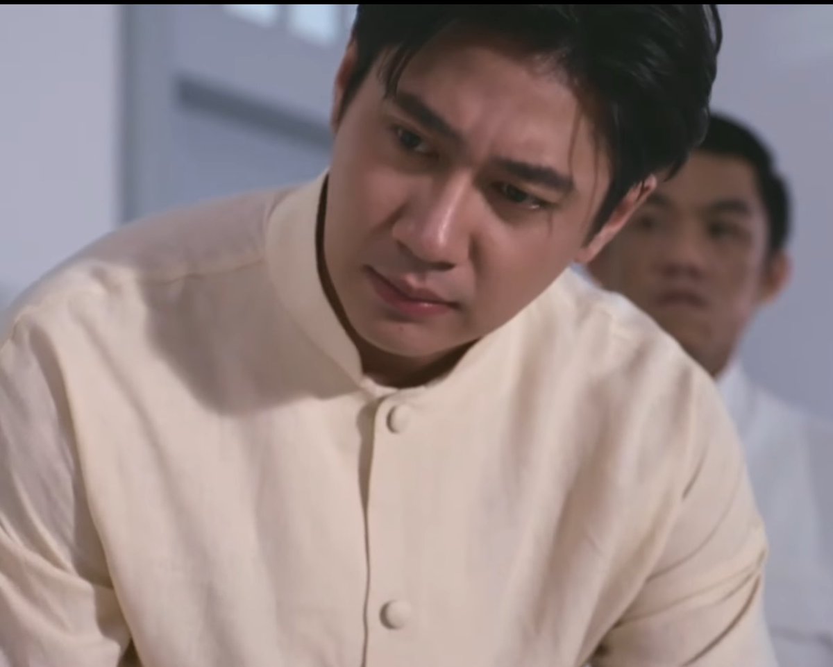 JamRanger77's tweet photo. The one thing in this drama that needs no understanding, explanation, or interpretation… just admiring this handsome man’s face. 😍😍😍😍😍

HOUSE OF FLAMES EP4
#เรือนโชนแสงEP4
@RachataJam https://t.co/jbvOCOs3tc