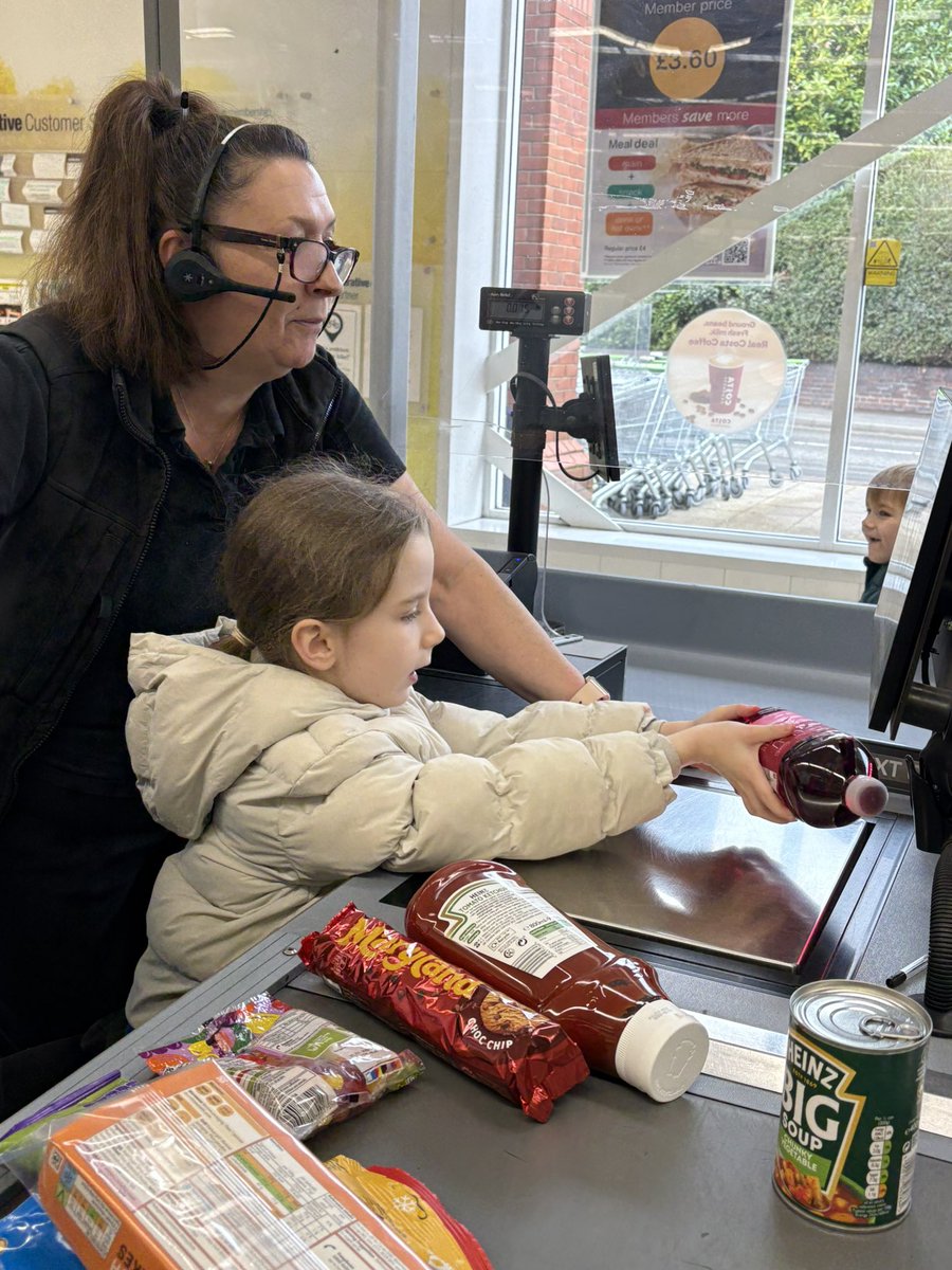 latimerprimary's tweet image. Year 1 have had a very successful trip to Anstey Coop this morning, learning some of the jobs people do and all the things you can buy. The children even became shop assistants today and had a go at the checkout! I wander who will pay the bill? 
#Latimergeography #LatimerEnglish
