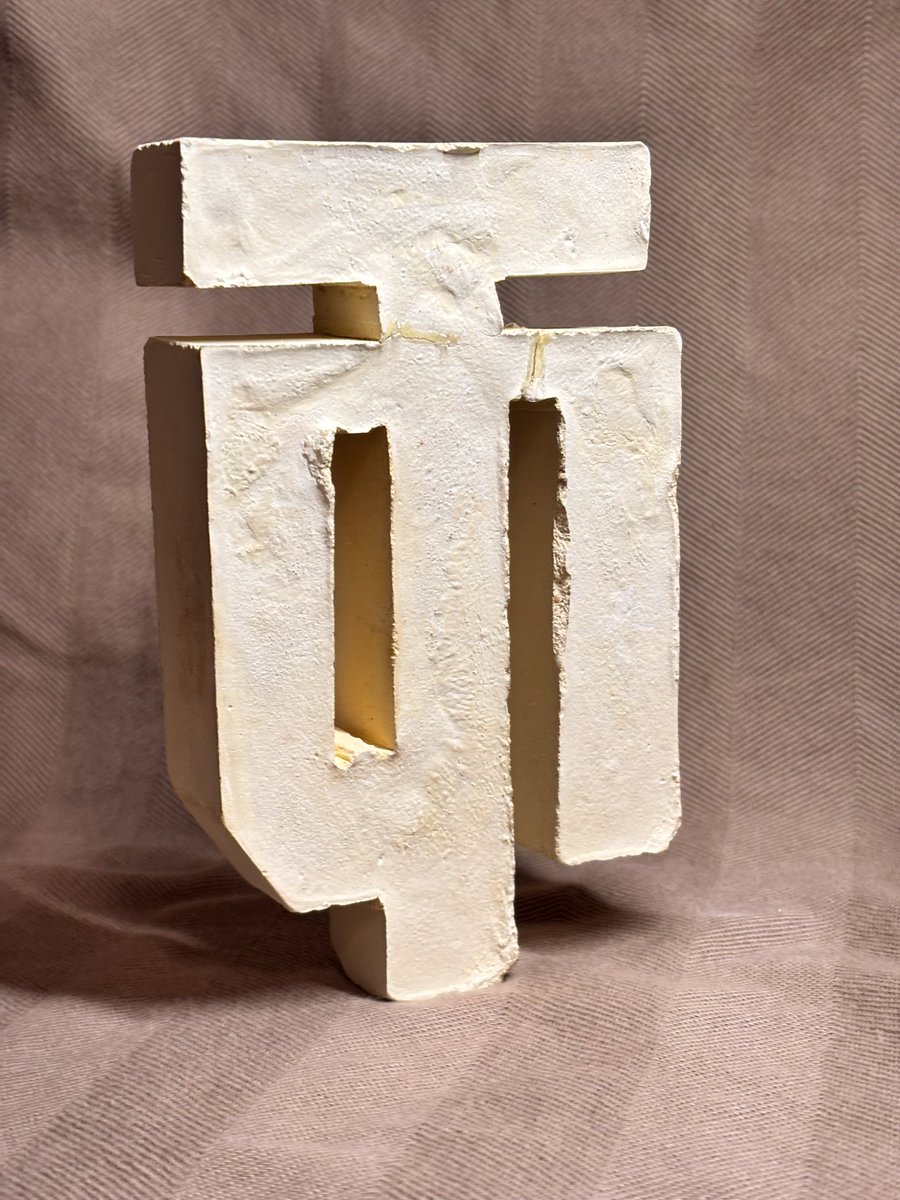 hand’s on to exploring the material (CONCRETE) and my favourite font DEVANAGARI CONDENSED 🌟