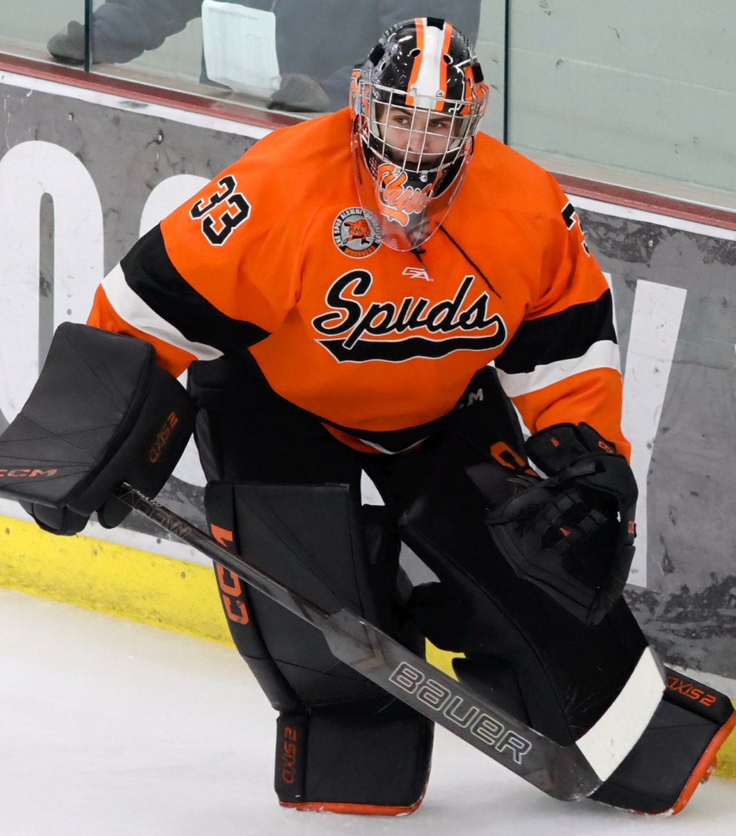 🛑Charlie Stenehjem leads Minnesota High School Hockey with 22 wins! The Moorhead netminder has been steady in goal with a 1.71 GAA, .921 SV%, and 3 shutouts. 📸 <a href="/Romuald_Images/">David Romuald</a>