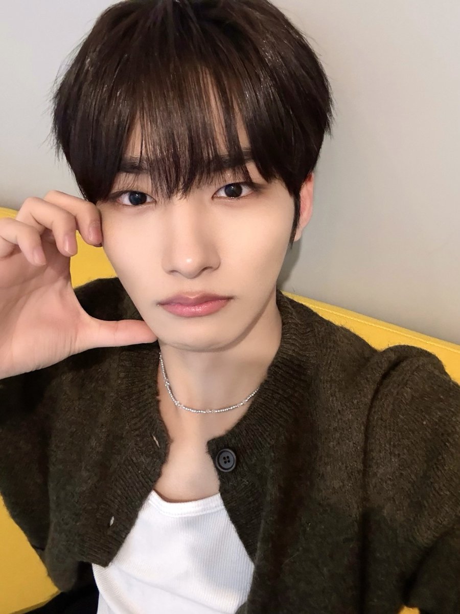 by_EPEX's tweet photo. 같은 머리 다른 날😁😁

#EPEX #이펙스 #JEFF #제프 #젶프프 https://t.co/D7cxT7DJLV