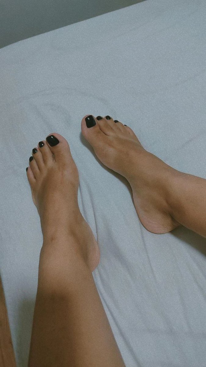 Saah_Feet's tweet photo. O quanto você gostaria de estar aos meus pés? 😏🤭

How much would you like to be at my feet? 😏🤭

#Feetworship  #FootFetish  #feet #Femdom #feetsole https://t.co/ZnxtCT6p7u