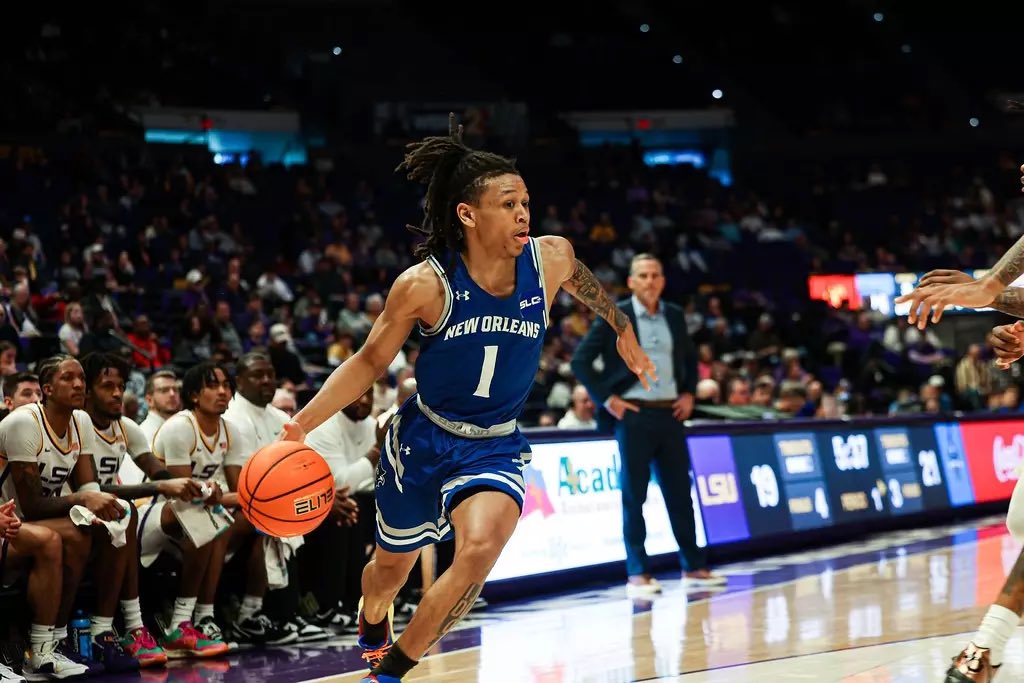 Bartlett Boys Hoops tweet media