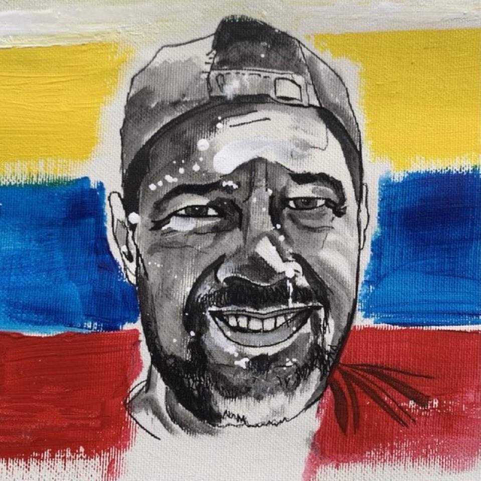 Él es Nelson Piñero, es mi amigo y tiene más de un año secuestrado por la tiranía de Nicolás Maduro. Lo mantienen encarcelado por pedir libertad a través de #X. 

No lo olvidamos, seguimos luchando por su liberación.