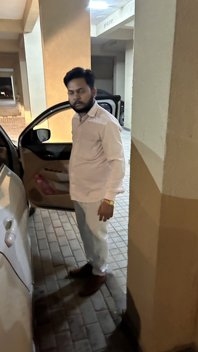 AdeshDr's tweet photo. Now Rajasthan Govt is providing uber services with their useless drivers. Driver’s behaviour was abusive and assaultive just because my niece  had vomit inside his car. Despite cleaning his window he also has charged extra for his car cleaning. @Uber_India https://t.co/VpMyQlWogp