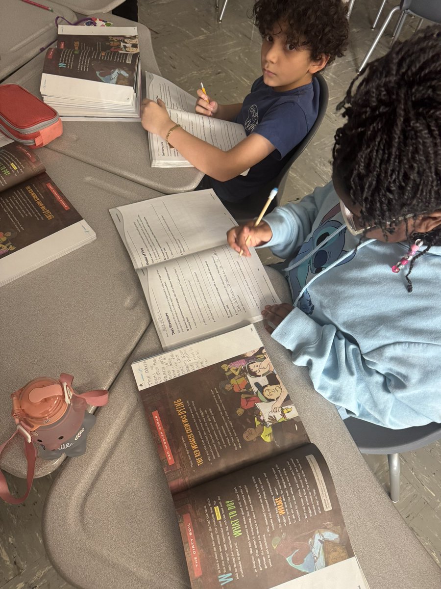 DebbieSkaggs8's tweet photo. My heart is smiling seeing Hornets @HES_HCS referring back to anchor charts and the text with partners to determine the text structure of their story. @ELA_HCS @mrsj_cohen @michellewil2 #hamptonproud #winningforstudents https://t.co/yleQQbMGV5