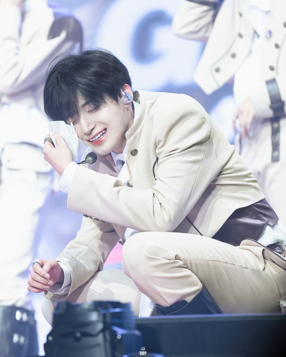 정모야 생일 축하해 🍀🤍

#크래비티 #CRAVITY #정모
#HAPPYJUNGMODAY
#모짱이_생축