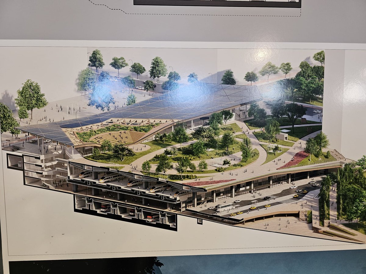 MUM_UPC's tweet photo. The Master in Urban Mobility of @la_UPC supported by @EITUrbanMob visited today La Sagrera Station, the promising new Mobility Hub of Barcelona, hosted by Dr. Luis Ubalde @lubalder in charge of the Works. High-speed train🚅, Rodalies🚈🚍🚴‍♀️🚗🚕, car park 
👏👏👏
@UPC_IR @Ineco_es https://t.co/cdMCsS2AhP