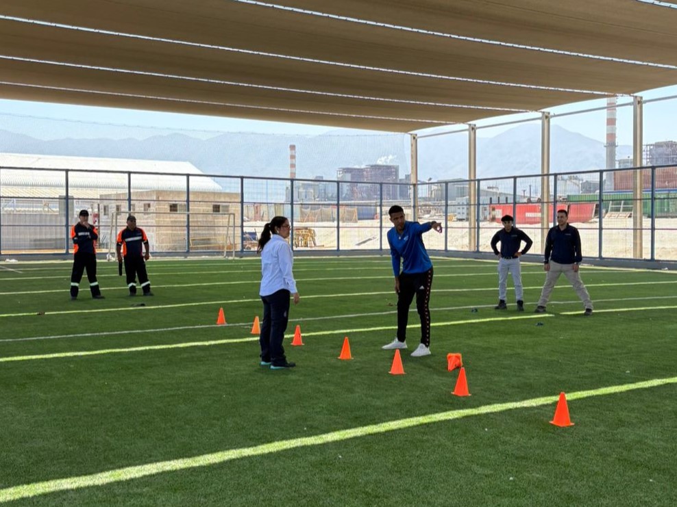 Ultraport_Chile's tweet image. Momento de recargar energía en #UltraportTGN!

Realizamos una pausa activa guiada por sportlife, promoviendo el bienestar y la salud en nuestras operaciones. Pequeñas acciones como éstas marcan la diferencia en el día a día. ¡Sigamos avanzando con energía!

#BienestarLaboral