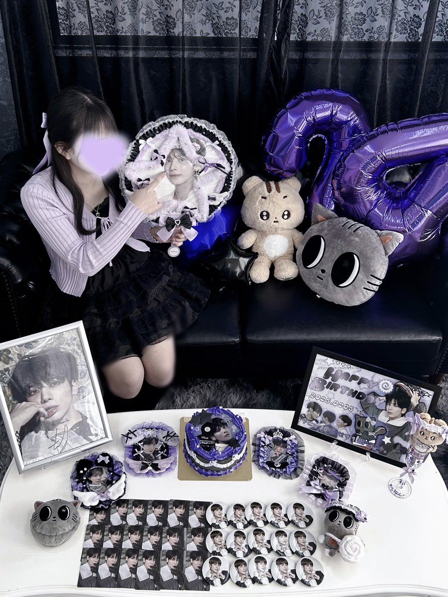 th__4ever's tweet photo. ⟡.· ⎯⎯⎯⎯⎯⎯⎯⎯⎯⎯⎯⎯⎯⎯⎯⟡.·

             .*･ﾟ태현생일 축하해 *.+ﾟ  
      태현이의 행복을 계속 바라고 있어❤︎

テヒョンが夢みる
なりたい自分になれますように︎ ✦︎︎︎.。

#OurBundleOfLoveTAEHYUN
#愛されっ子テヒョンの誕生日だニャン
#태현이가써내려간새벽별의노래 https://t.co/QhidWAwOTO