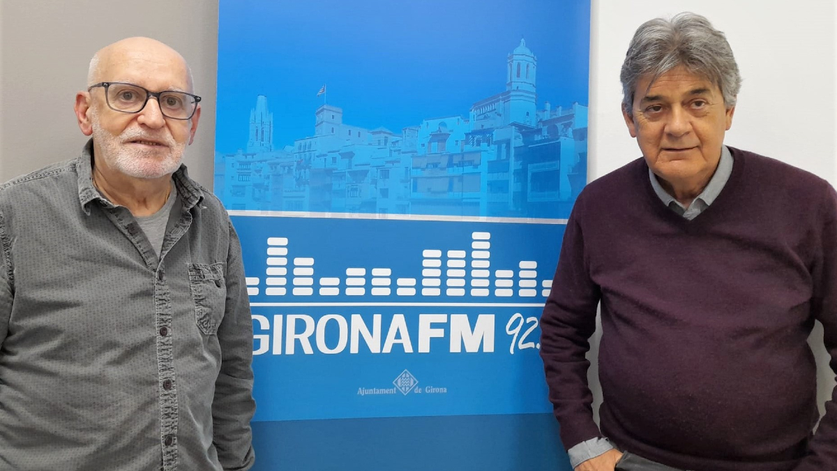 Girona FM (@gironafmcat) on Twitter photo 📕 Garcia i Terribas Associats
🎭 Parlem amb <a href="/AngelsGonyalons/">Àngels Gonyalons</a>, <a href="/saraespigul/">Sara Espigul</a> i Sara Diego, protagonistes de "Dones de Ràdio", l'obra de Cristina Clemente, dirigida per <a href="/SergiBelbel/">Sergi Belbel</a>, que es va estrenar el cap de setmana passat al <a href="/teatredesalt/">Teatre de Salt</a>
▶️gironafm.cat/programs/garci… 📕 Garcia i Terribas Associats
🎭 Parlem amb <a href="/AngelsGonyalons/">Àngels Gonyalons</a>, <a href="/saraespigul/">Sara Espigul</a> i Sara Diego, protagonistes de "Dones de Ràdio", l'obra de Cristina Clemente, dirigida per <a href="/SergiBelbel/">Sergi Belbel</a>, que es va estrenar el cap de setmana passat al <a href="/teatredesalt/">Teatre de Salt</a>
▶️gironafm.cat/programs/garci…