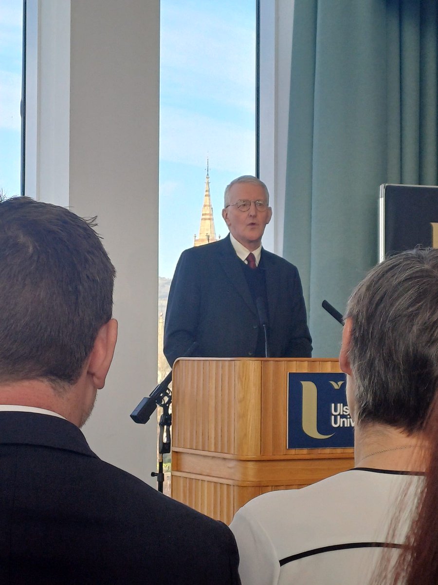 Our <a href="/WSLobbyistNI/">Women's Sector Lobbyist NI</a> and women's sector colleagues met with <a href="/PutneyFleur/">Fleur Anderson MP</a> at SoS <a href="/hilarybennmp/">Hilary Benn</a> address at the Ulster University marking the first anniversary of the restoration of the Stormont Executive