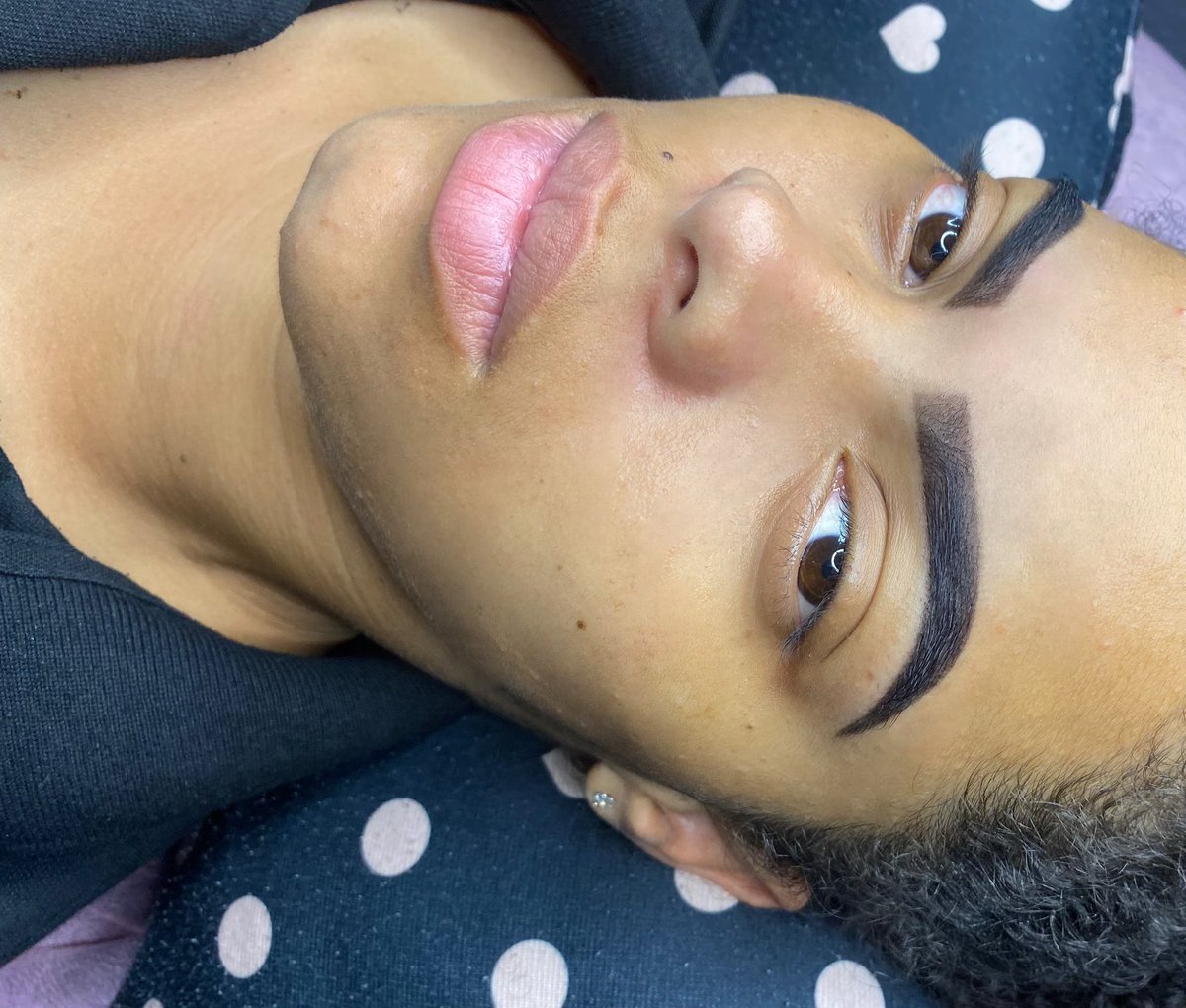 UMA PASSADINHA NESSE SITE SO PARA DIVULGAR MEU TRABALHO 🥰✨

Design com Henna  📏