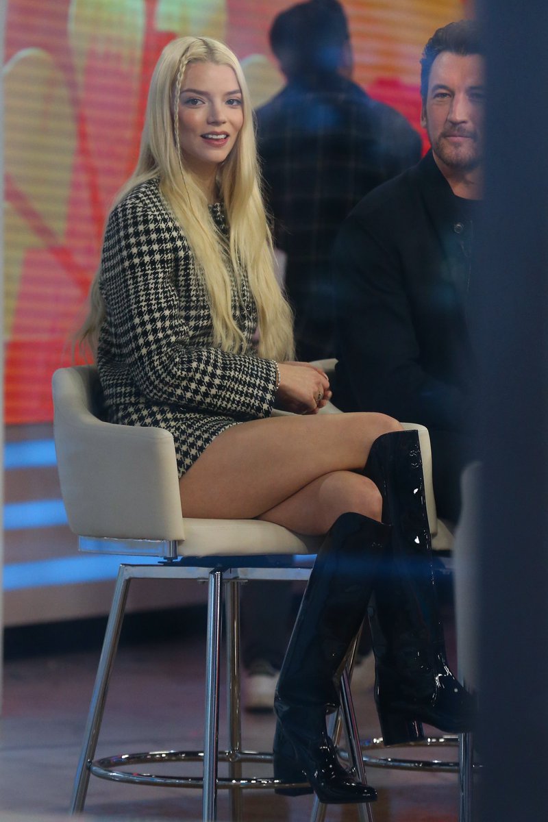 YemisizealTv tweet media