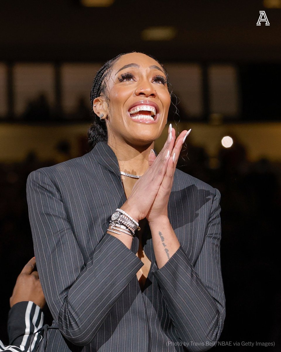 TheAthletic's tweet photo. ◽️️6x WNBA All-Star
◽️ 3x WNBA MVP
◽️ 3x first-team All-WNBA
◽️️2x WNBA Champ
◽️️2x WNBA DPOY
◽️️2x Olympic Gold medalist
◽️️NCAA Champ
◽️️Of course she has a shoe 

Nike has unveiled @_ajawilson22 ’s first signature sneaker, the A’One 💫

📸 Getty Images/@nikebasketball https://t.co/s3YmCFGMu1