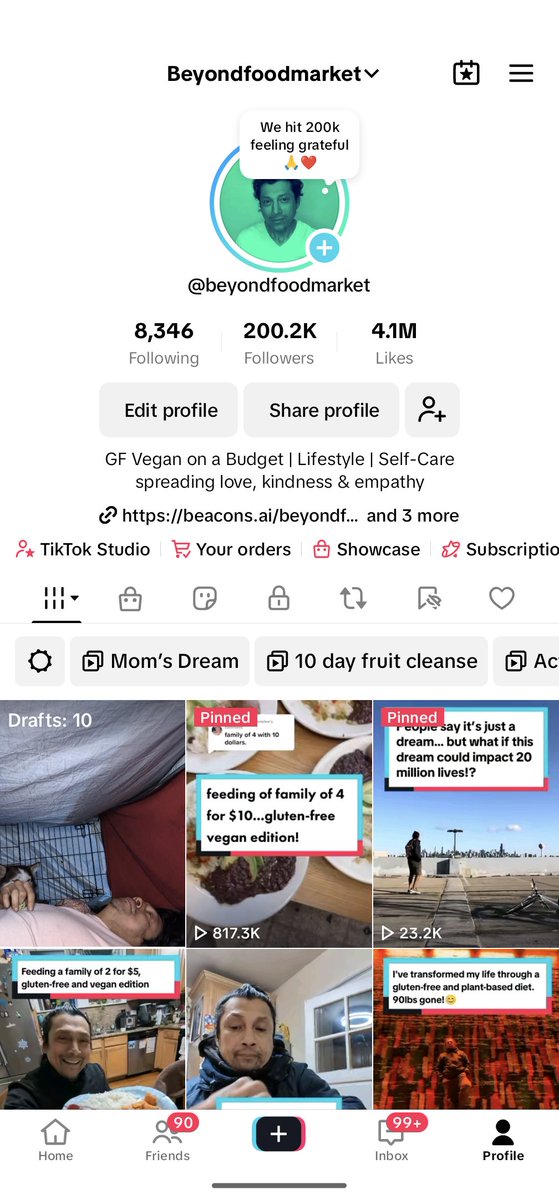 BFoodMarket's tweet photo. Feeling thankful and grateful to my mentor @garyvee for telling me to get on @tiktok_us   We just hit 200k #gratitude https://t.co/x2eNlCkQeO