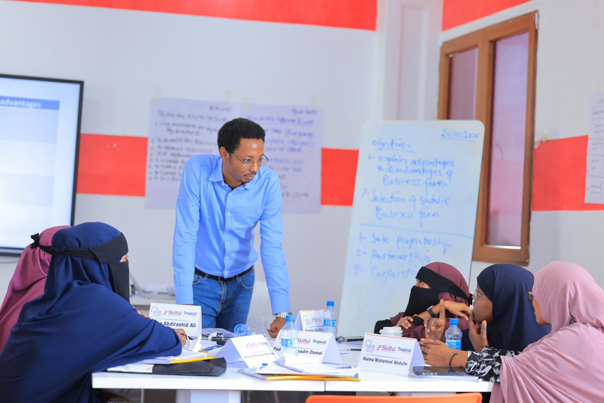 ACMogadishu's tweet image. In collaboration with Skillful Academy, we hosted a dynamic and inspiring two-week seminar on entrepreneurship designed to equip participants with essential business skills, foster innovative thinking, and encourage networking among like-minded individuals. #ACMogadishu
