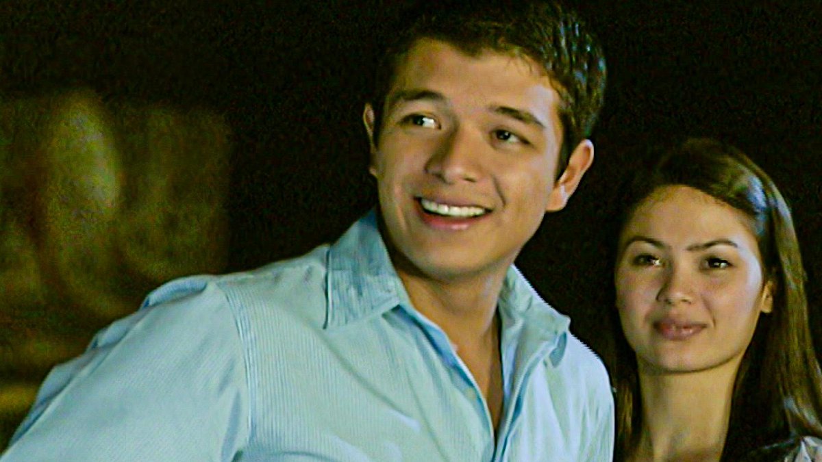 auntieselina_'s tweet photo. Sana'y Wala Nang Wakas (2003-2004)

Christian and Ara fall in love while stranded on an island, but reality and family secrets tear them apart. As they move on with new lovers, fate intervenes, bringing them back together. A tragic reunion on the same island leads to heartbreak. https://t.co/hLQz1cHo73