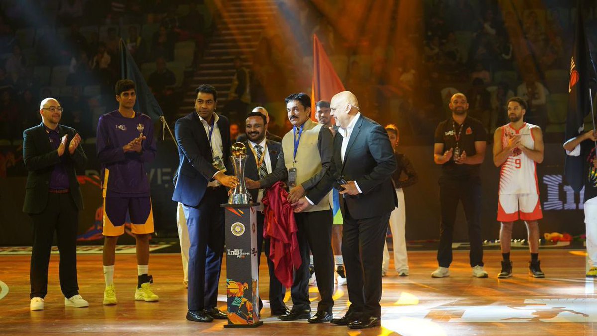 BFI_basketball's tweet photo. A new era for Indian Basketball begins!
The INBL U25 Pro League has officially kicked off at Tyagraj Stadium, New Delhi. The stage is set for young talent to rise.
Check out the unveiling of the trophy—let the games begin! 🏆
#INBL #Basketball #NewEra #U25ProLeague #RiseOfTheYoungStars
(1/2)