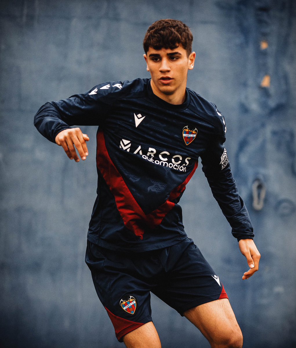 🐸🇪🇸 Nacho Pérez convocado con la <a href="/SEFutbol/">Selección Española Masculina de Fútbol</a> sub17 para el Torneo de El Algarve 

👏 Enhorabuena Nacho!