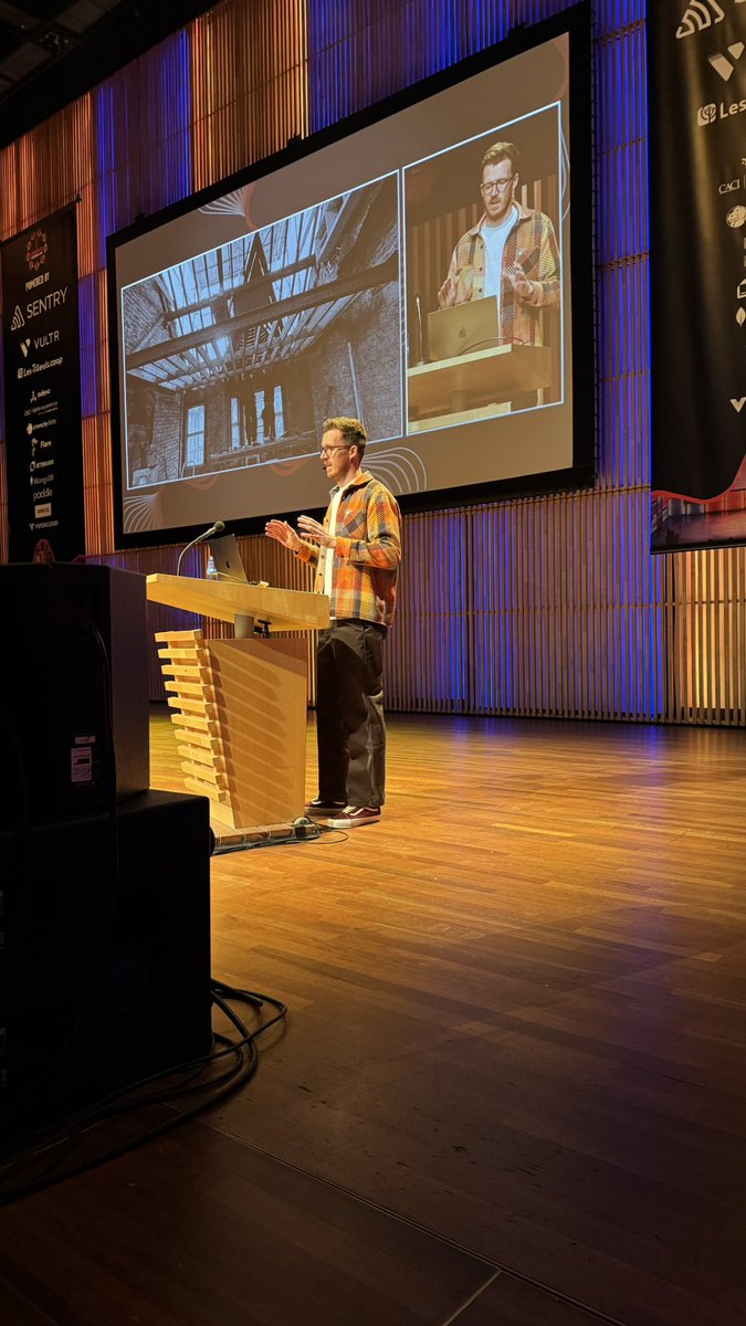 Time for “Designing Laravel” with awesome <a href="/iamdavidhill/">David Hill</a> at #LaraconEU