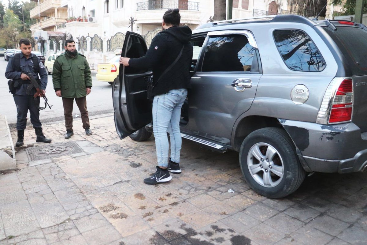 قسم شرطة الشهباء في مدينة حلب يُعيد سيارة مسروقة إلى مالكها.