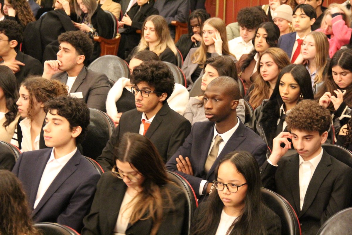 🌍🗣️ MUN Bilbao 2025: +400 estudiantes internacionales debaten en el congreso organizado por alumnos de Ayalde y Munabe. 

Una experiencia de diplomacia, liderazgo y oratoria en acción. 🤝🏛️ 

ayalde.com/alumnos-de-aya…… 

#MUNBilbao2025 #LiderazgoJuvenil #Debate #MUN #MUNBilbao