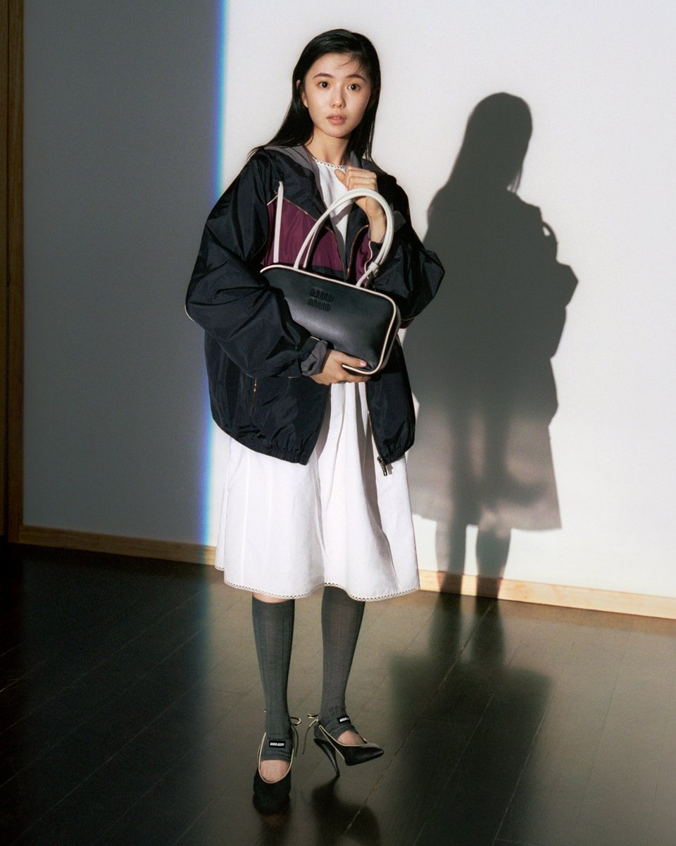 【洗練された遊び心が光る】MIUMIU ゴムラジア Gi8EPPtXYAAWDrC.jpg