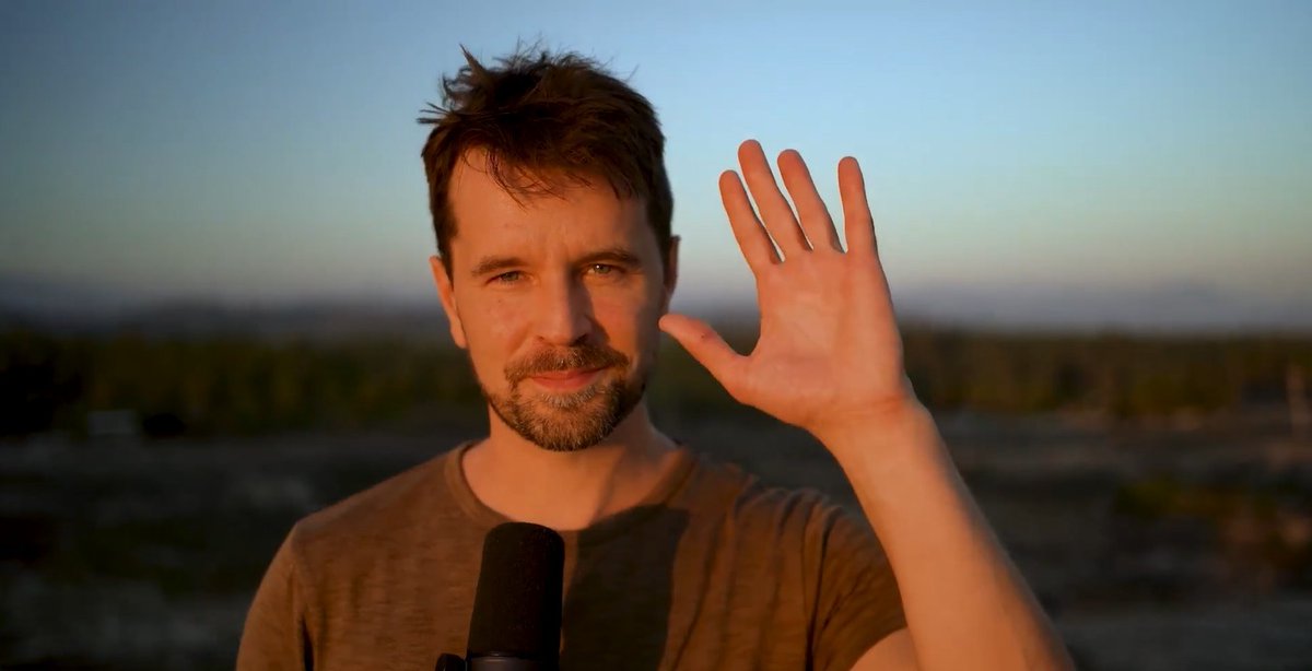 CendonMabel's tweet photo. #TuesdayGraham Good day @GrahamWardle and fans.
Yesterday I was able to see and listen to your last podcast @TimeHasComePod ...fabulous...as always I enjoyed it and it leaves us with great experiences. You improve yourself day by day. Congratulations and thank you for everything https://t.co/xz25FdtXCK
