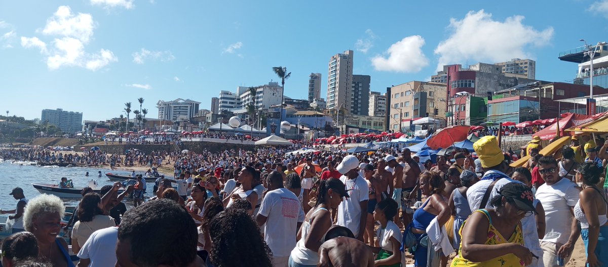 CRISTOVAMNET's tweet image. Salve a rainha do mar!