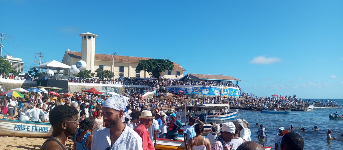 CRISTOVAMNET's tweet image. Salve a rainha do mar!