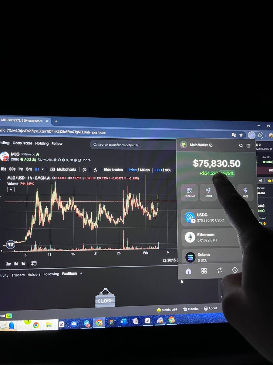 Blum_OG's tweet photo. INSIDERS make MILLIONS buying memecoins early!

Did you know their wallets can be EASILY tracked and copied?

It’s that simple, yet so many people overlook it 🧵👇 https://t.co/vyTvK9Yjtf