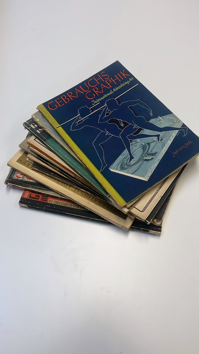 _MattLamont's tweet photo. 15 issues ticked off the Gebrauchsgraphik 1930s collection this week :) https://t.co/cWUTDP7Va2