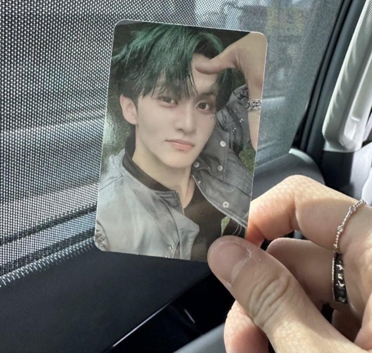 weitunxct's tweet photo. ⋆𐙚₊˚⊹♡ 작고 소소한 이벤트

해찬이 반지 한분, 도영이를 닮은 토끼
키링 한분 총 두분 추첨 할 예정입니다˚ෆ*₊

• #RT + #Follow 
• 간단한 시즈니 인증만 받을 예정입니다.
• 당발 : 2월 말에서 3월 안
• 일회성괄 🙅‍♀️ 

 ໒꒱⋆ﾟ 배송비는 부담해주셔야 합니다.ᐟ https://t.co/R6z1lg4G7d