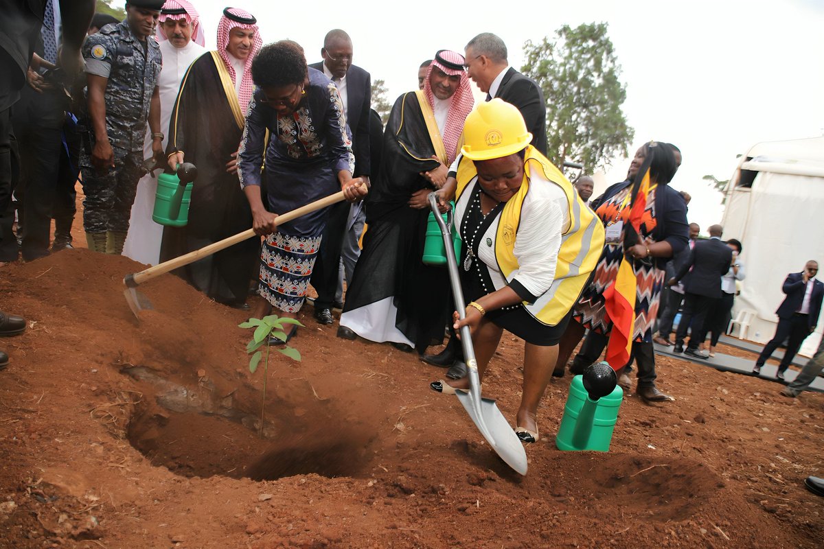 R_Nabbanja's tweet photo. Earlier today, I represented H.E President @KagutaMuseveni at the ground breaking ceremony for the construction of a 250-bed cardiac hospital by the @HeartUganda in Naguru.

The construction and equipping of the @HeartUganda Hospital project is on 10acres of land. The hospital complex will consist of 3 blocks. In addition, the complex will house 3 operating theatres, 2 cardiac catherization and 40 state of the art Cardiac Intensive Care Units. 

The project aims at providing affordable and accessible cardiovascular treatment and care for all the people in Uganda, improve on specialized teaching, training and research, enhance early prevention and awareness of cardiovascular diseases (CVDs), reduce referrals abroad and promote medical tourism in Uganda among others. @OPMUganda
@MinofHealthUG
@DianaAtwine @JaneRuth_Aceng @DrAyumeCharles @Parliament_Ug