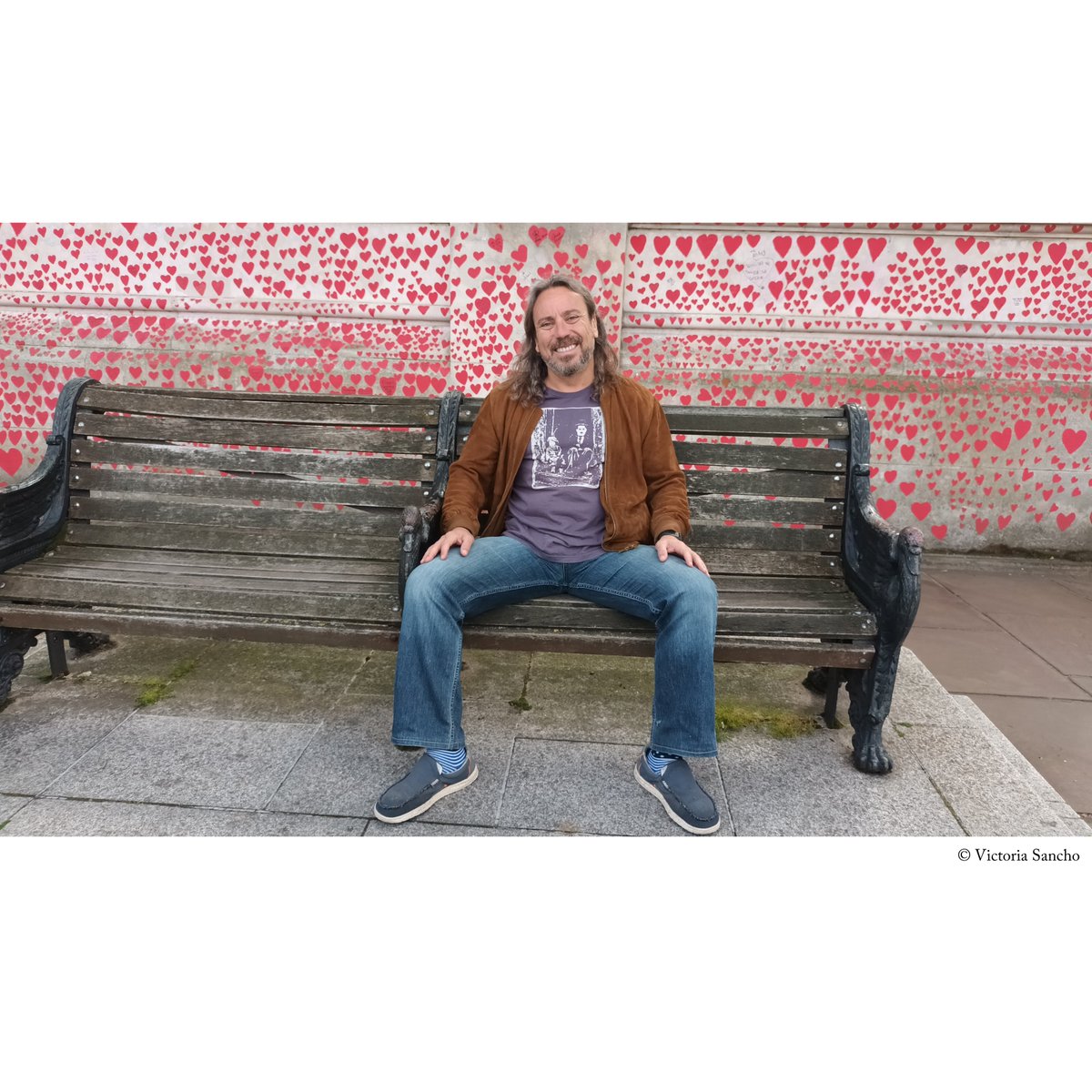 Nuestro primer título es 'Non finito', antología poética de Alberto Chessa. Puedes conseguirla en librerías o a través de nuestra web. Dentro de poco anunciaremos nuestro segundo libro. Gracias por la acogida.