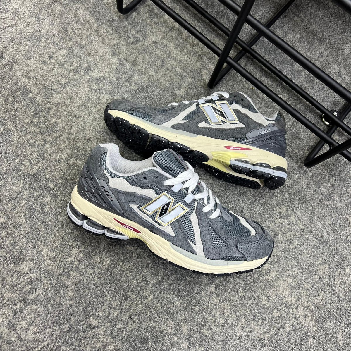 TSneakerHead_ng's tweet photo. New balance 1906 ®️ protection pack harbor grey castle rock

NOW AVAILABLE IN STORE 📦

size : 40 - 45
     
🏷️ 78,000 https://t.co/mu04QRAbQj