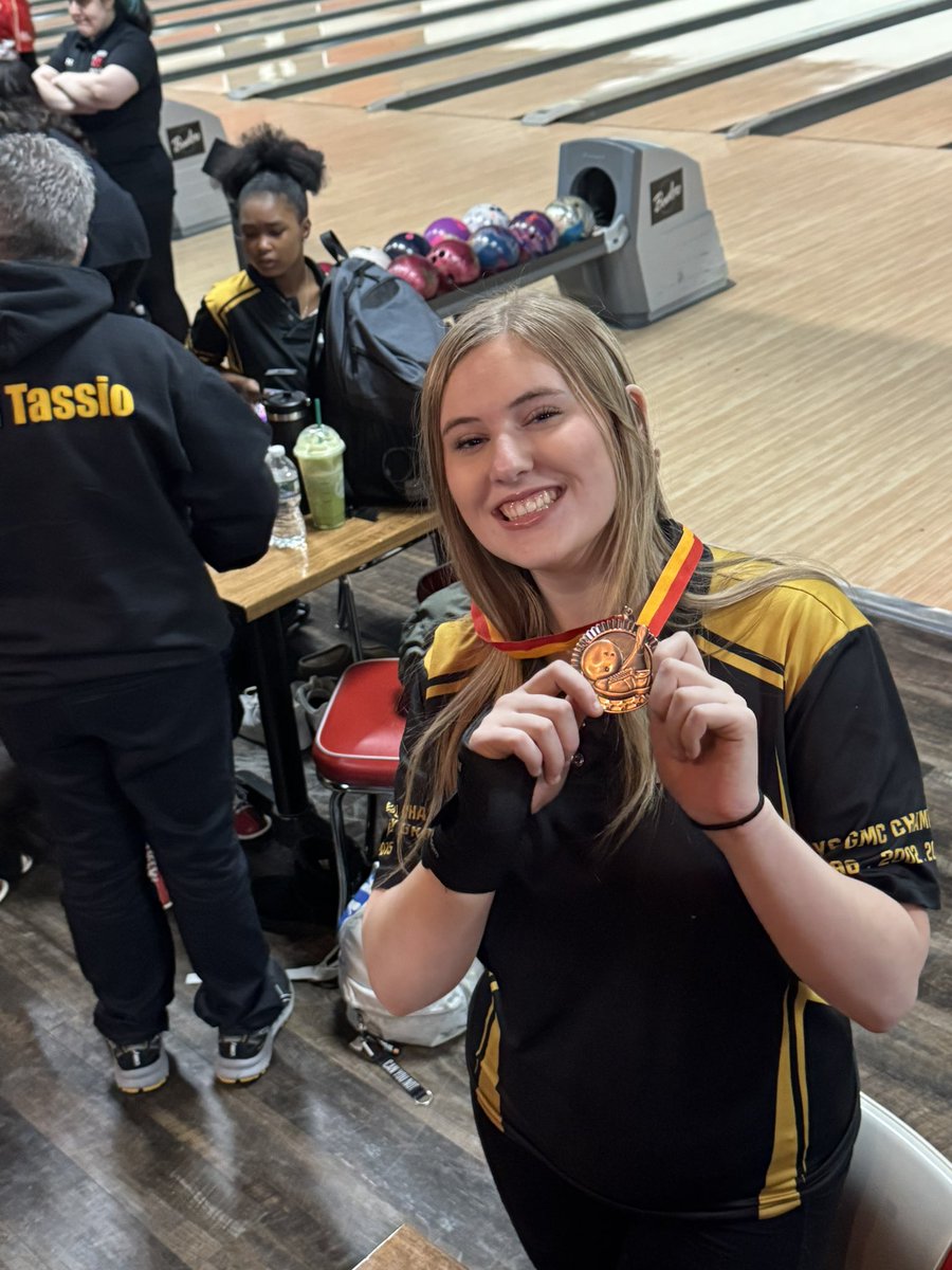 R. McLelland-Crawley 🌻 tweet media