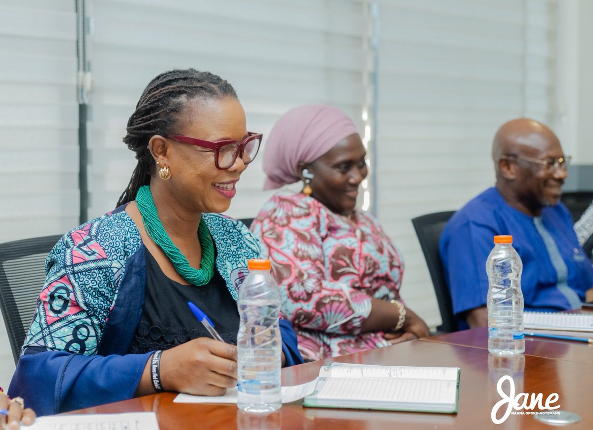 STARGhana's tweet photo. A team led by our Governing Council Chair, Hajia Hamdiya Ismaila, paid a courtesy call on H.E. Prof. Naana Jane Opoku-Agyemang to congratulate her &amp; #explorecollaboration. She emphasized the need for CSOs to work together &amp; support government efforts.🇬🇭
#CollaborationForChange https://t.co/Kvx54aMJkI