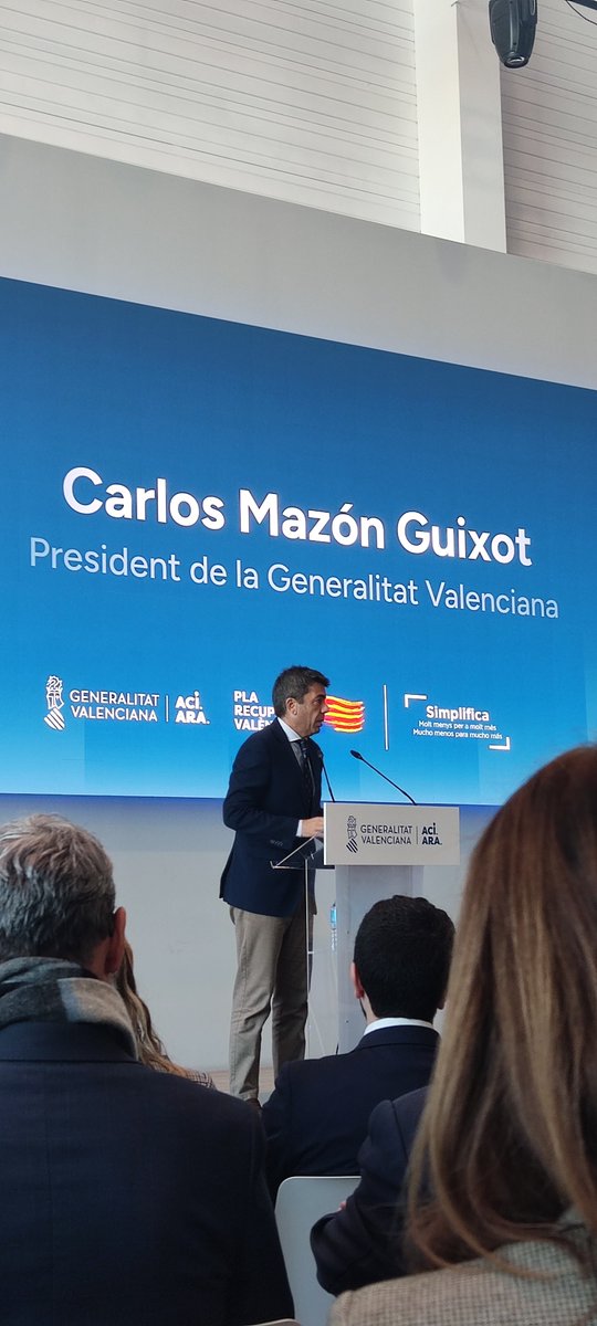 El canal empresa de la <a href="/generalitat/">Generalitat</a> promete.estamos a su disposición para que tengan en cuenta nuestros inputs de IA <a href="/carlos_mazon_/">Carlos Mazón</a> 
idieikon.com/ekn-qa-ia/