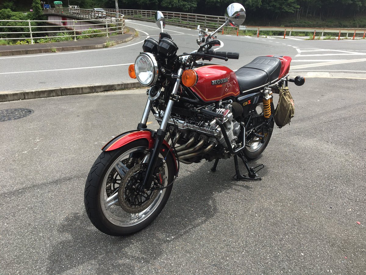mori46492's tweet photo. #今のバイクを所有すると決めた1番の理由を手短に言う

中学生の時にカッコ良いと思ったからです。 https://t.co/aL3oeQyQH6