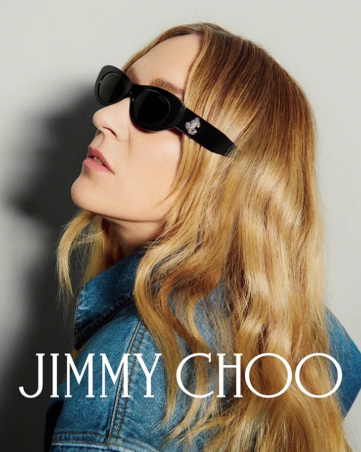 designscene's tweet image. Chloë Sevigny for Jimmy Choo’s Spring 2025 Campaign - See more here: designscene.net/2025/02/chloe-…

#JimmyChoo introduces #ChloëSevigny as the face of its Spring 2025 campaign, unveiling the Hyper Glamour collection. Conceptualized by Paris-based creative duo #EzraPetronio and