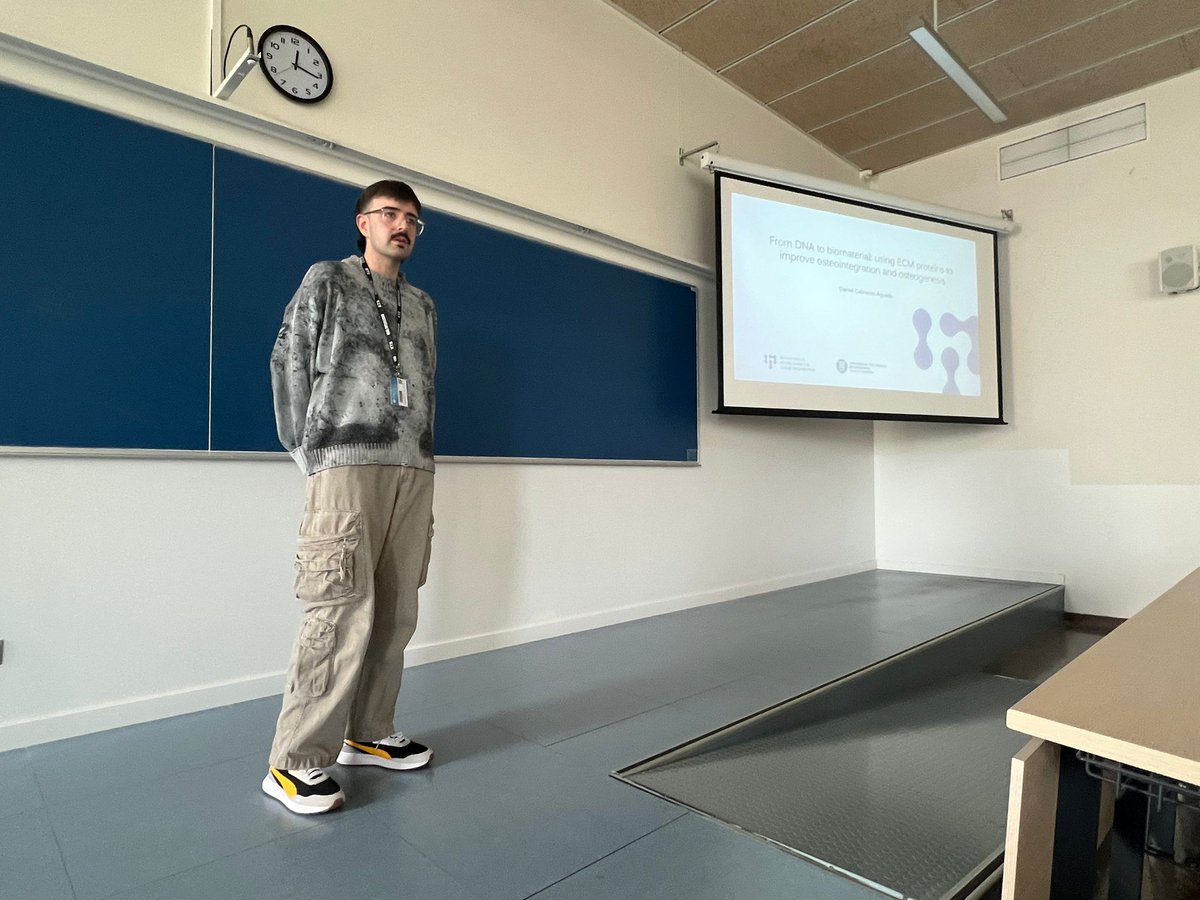Biomaterials, Biomechanics & Tissue Engineering (@biomaterialsupc) on Twitter photo PhD student Daniel Cabrerizo (Dir: Dr. Jordi Guillem, <a href="/fancyresearcher/">Jordi Guillem</a>) has presented his research on recombinant proteins from DNA for improving osteointegration and osteogenesis, during today's BBT Meeting. PhD student Daniel Cabrerizo (Dir: Dr. Jordi Guillem, <a href="/fancyresearcher/">Jordi Guillem</a>) has presented his research on recombinant proteins from DNA for improving osteointegration and osteogenesis, during today's BBT Meeting.