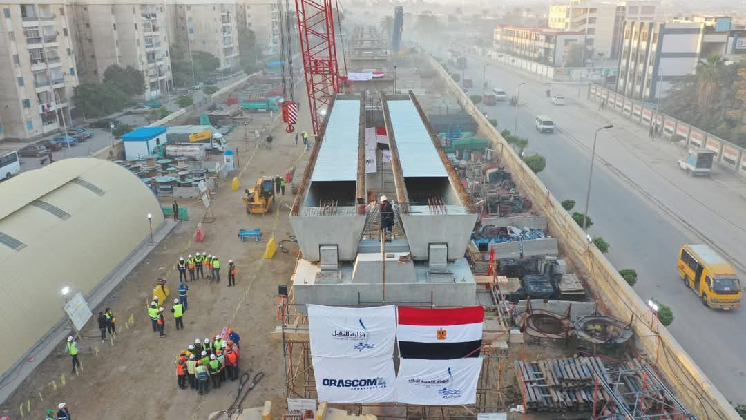 egypt2com's tweet photo. بدء تركيب الكمرات وتقدم أعمال تنفيذ مشروع المرحلة الأولى من #مترو_الإسكندرية
#بوابة_الجمهورية_الثانية 
#مترو  #النقل https://t.co/ap9WcFMG0M