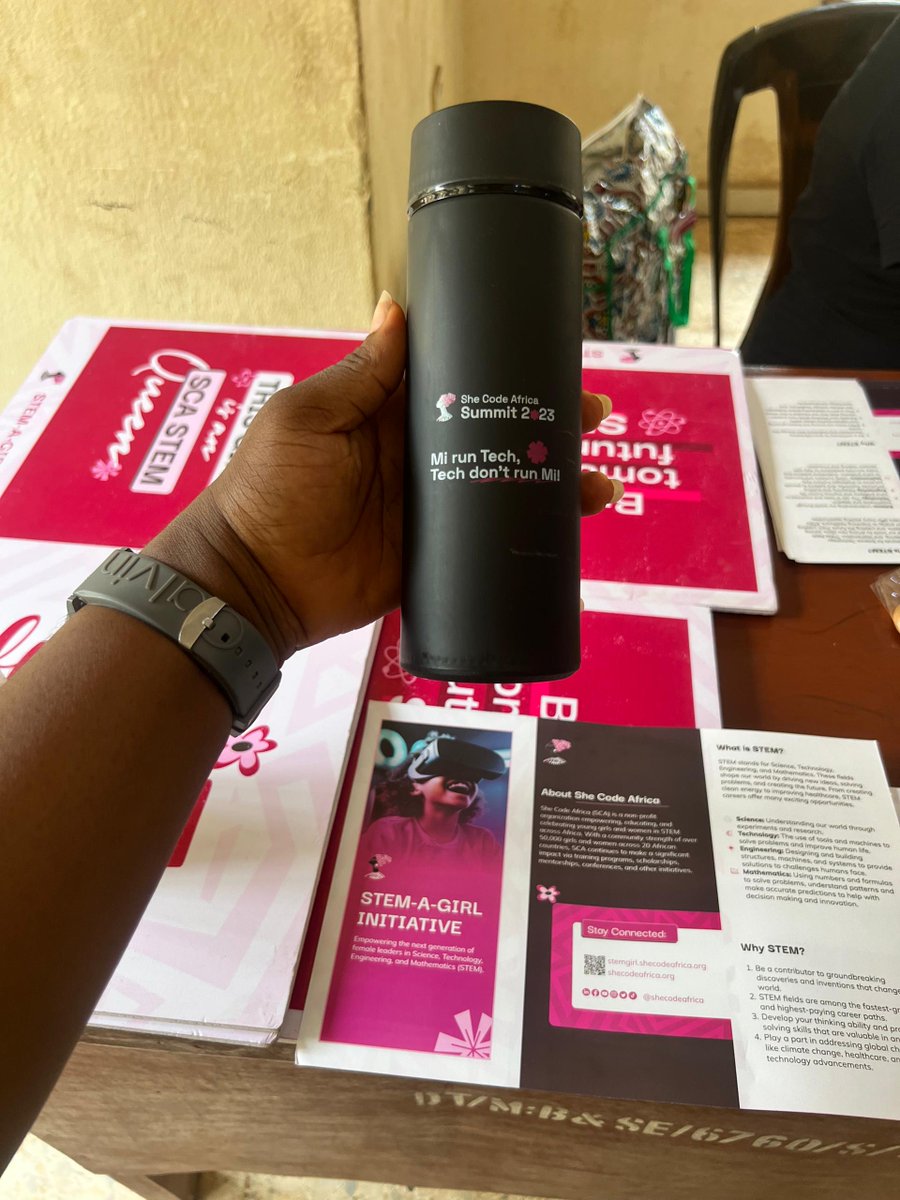 SheCodeAfrica's tweet photo. We are on the #Roadtoempowering2000girlsinstem. 
This year, we are starting with Delta State. 

It's been amazing so far talking to the girls about STEM and introducing them to all the wonderful things they can achieve with STEM. ❤️ 

#SCAStemagirl https://t.co/hDxx6SAOng