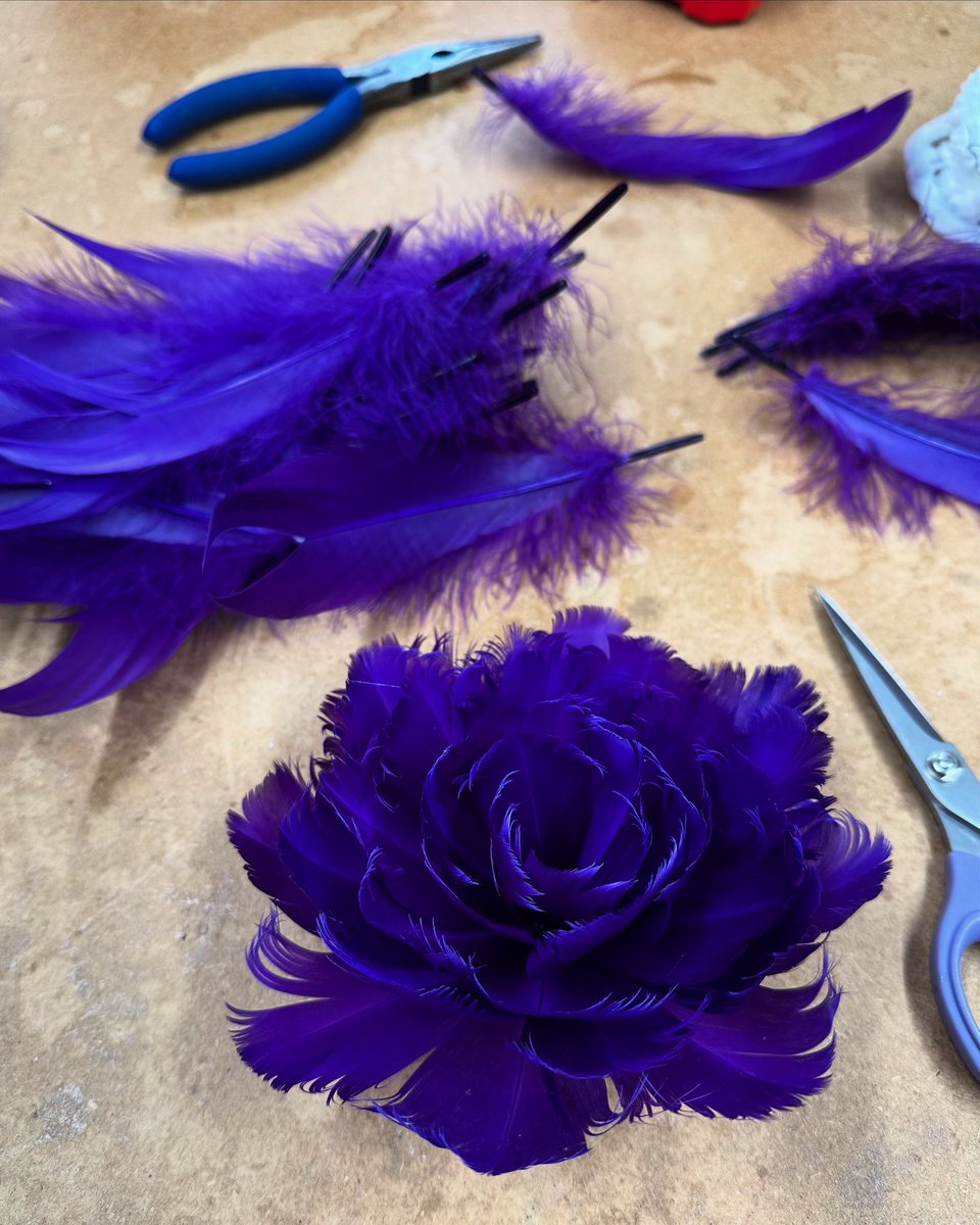 A spot of flower making today in the workshop.
Love this colour 💜
#flowermaking #millineryworkshop #workshop #featherflower #flowerdesign #millinery #bespoke #bespokemillinery #creating #purple #hat #hats #hatshop #hatshopoxfordshire #wallingforduk #louiseclairemillinery
