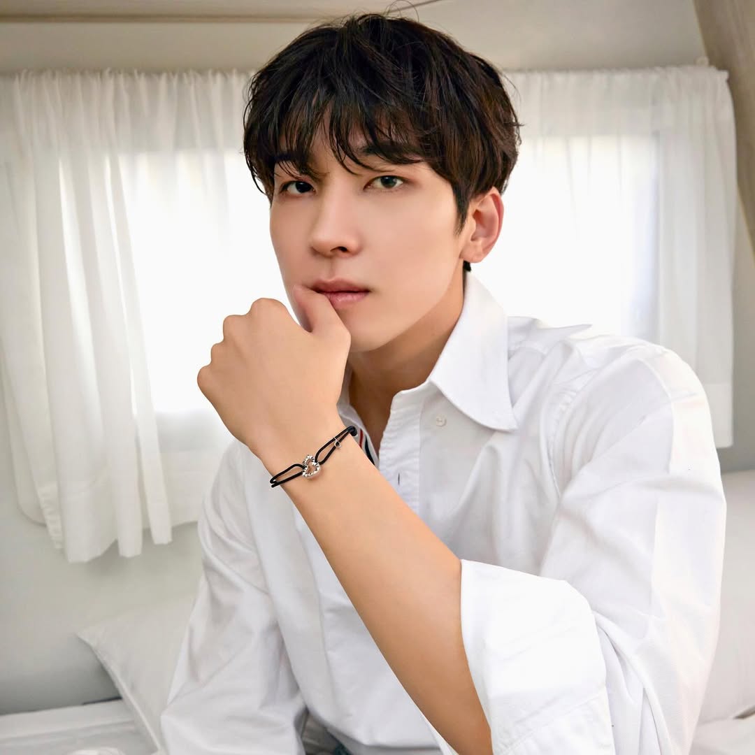 WONWOO. tweet media