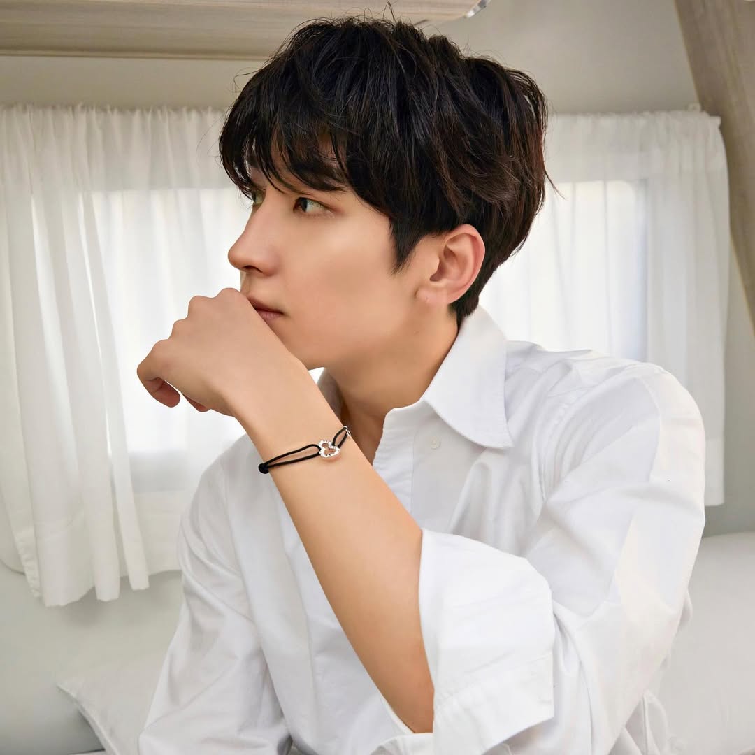 WONWOO. tweet media
