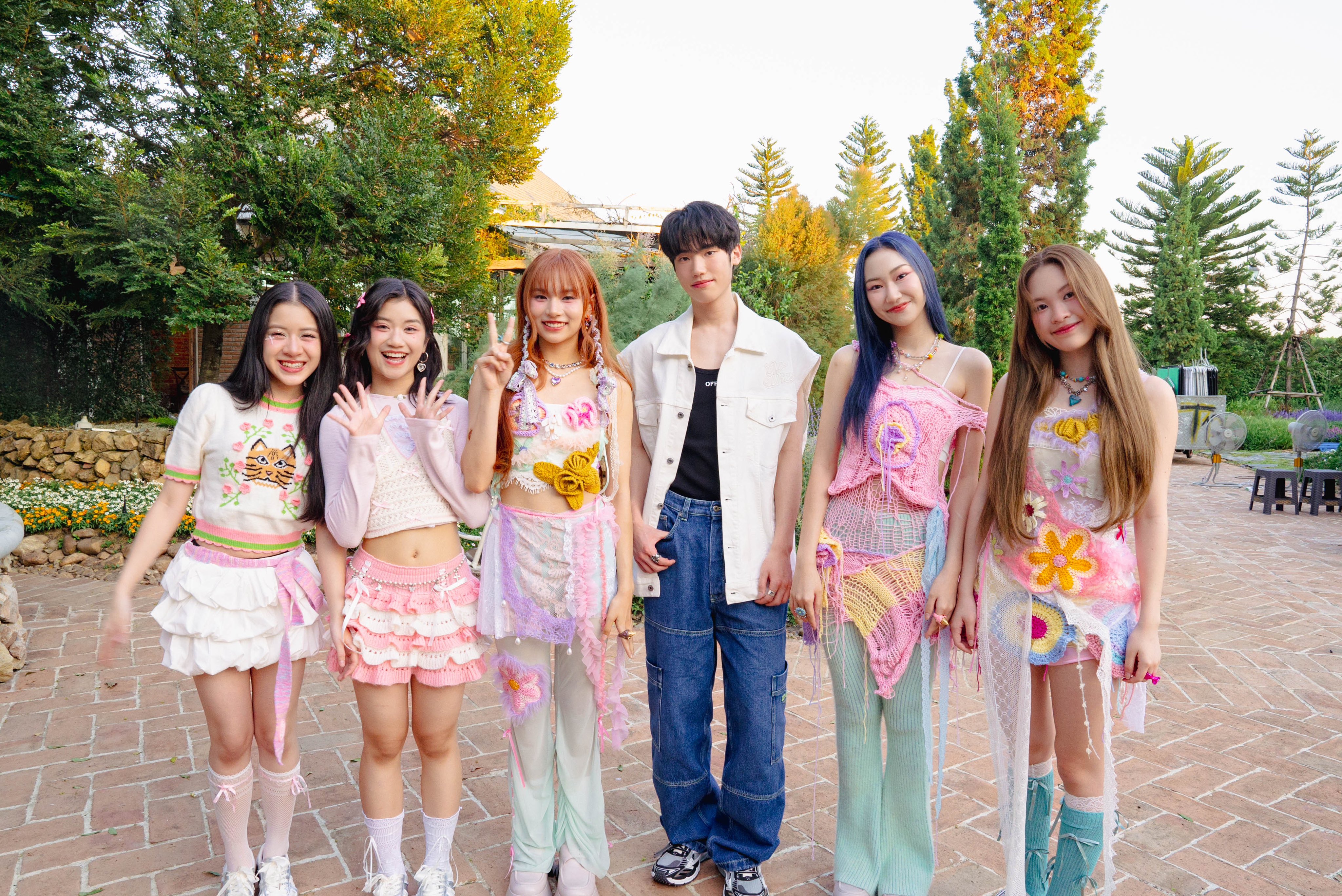 Gi8Nr9PbIAAiJvb?format=jpg&name=4096x4096