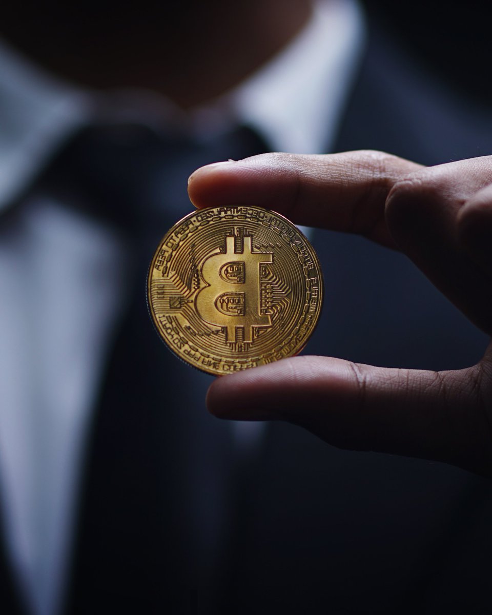 mentorweb3's tweet photo. Bitcoin Just Leveled Up!

NFTs on Bitcoin? It’s happening! Ordinals + BRC-20 tokens are turning BTC into more than just digital gold—it's becoming a hub for tokenized assets.

Is this the biggest shift in Bitcoin’s history? 🤔👇

#Bitcoin #Ordinals #BRC20 #Crypto #Web3 https://t.co/22hRvSUZbJ